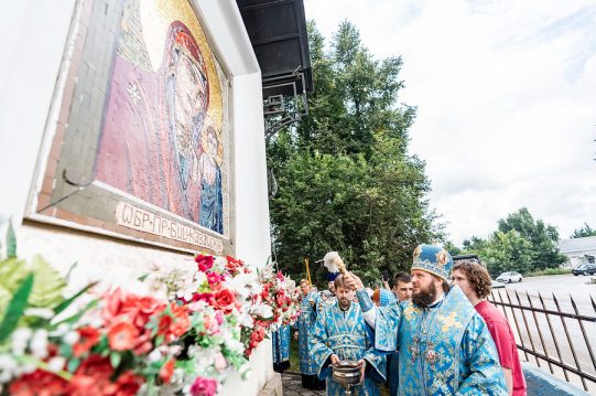 <b> 21 июля 2026 г.</b> освящение мозаичного Казанского образа Богородицы на алтарной апсиде храма